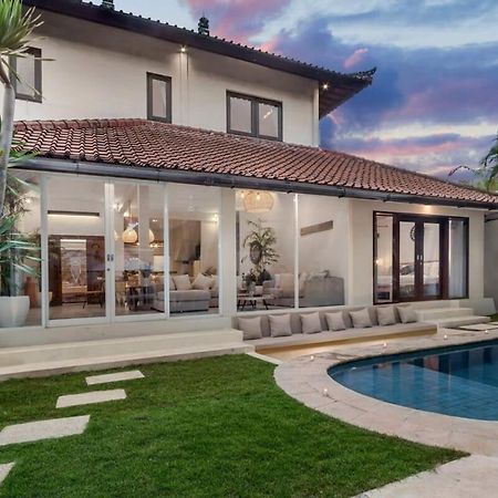 Villa New York - 4 Bdr Pool Luxury Villa, Next To The Forge Bali Seminyak  Ngoại thất bức ảnh