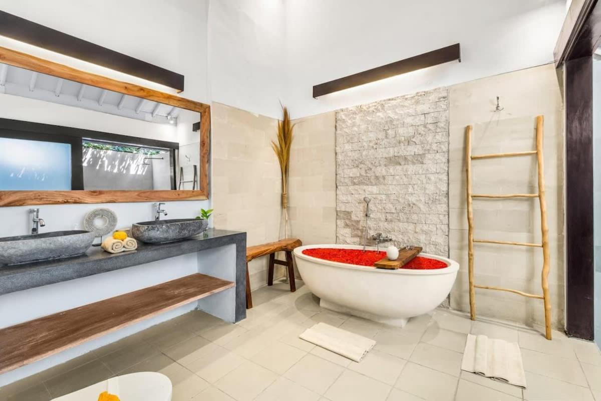 Villa New York - 4 Bdr Pool Luxury Villa, Next To The Forge Bali Seminyak  Ngoại thất bức ảnh